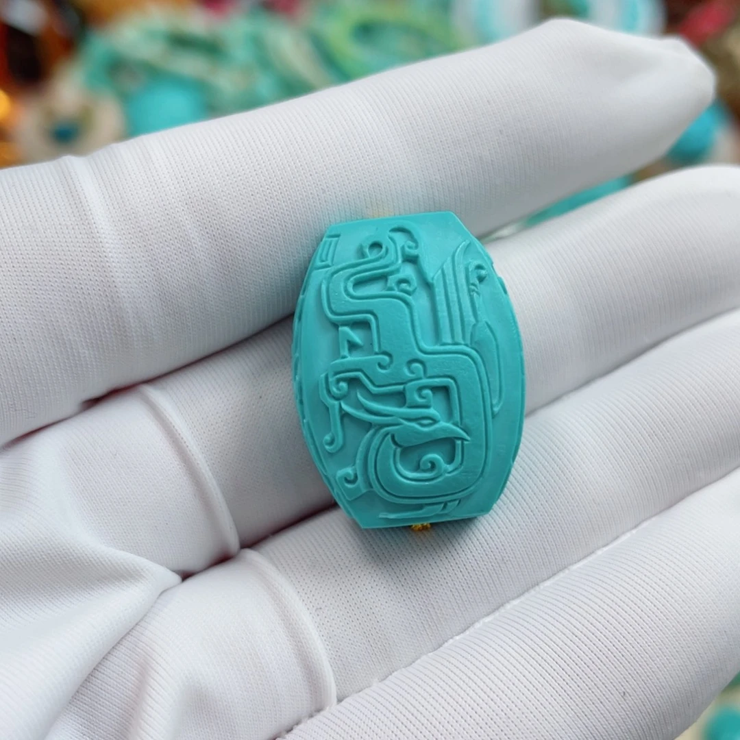 绿松石未镶嵌珠宝奇石