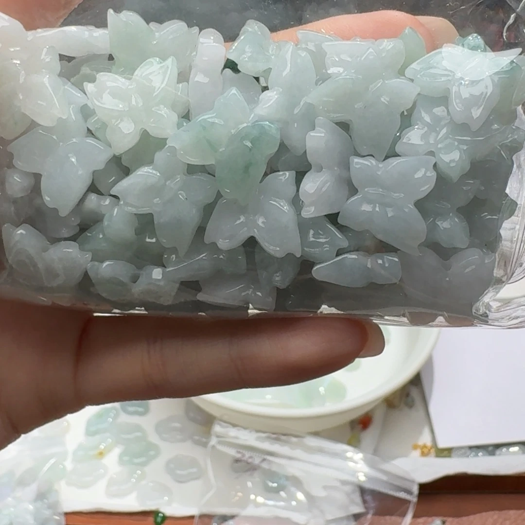 未镶嵌挂件翡翠福利1个，不包邮，拍邮费发货