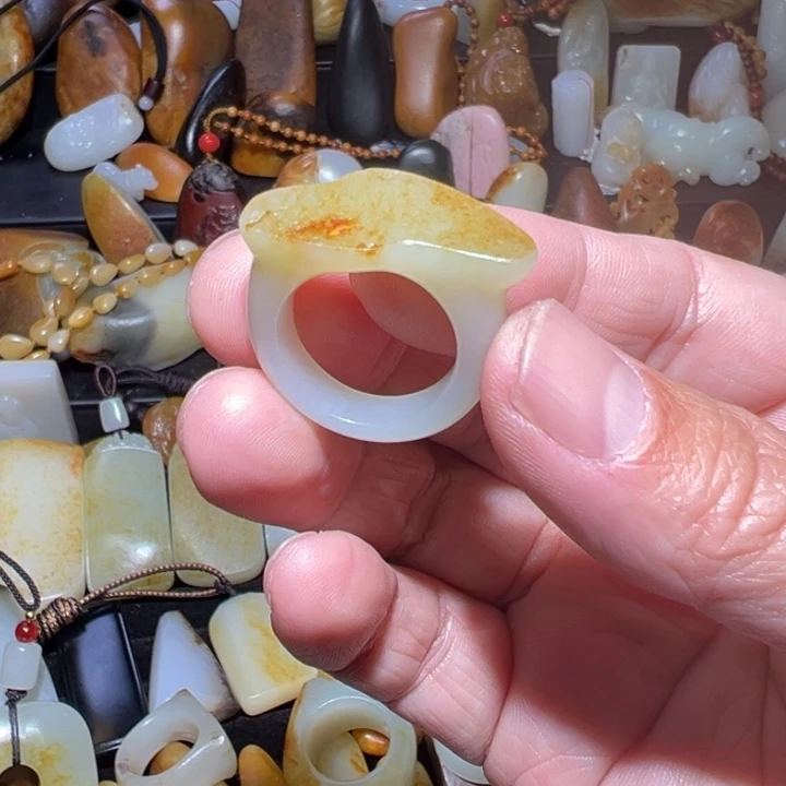 和田玉戒指未镶嵌姜***胖