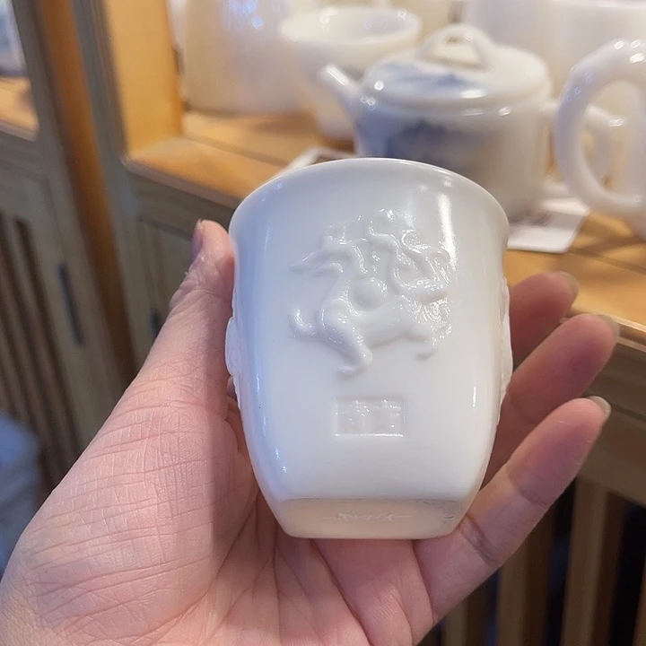 利待遇多多哦哦哦