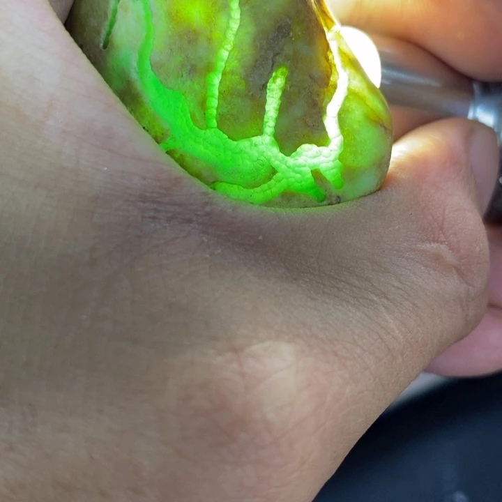 定制翡翠未镶嵌天然翡翠
