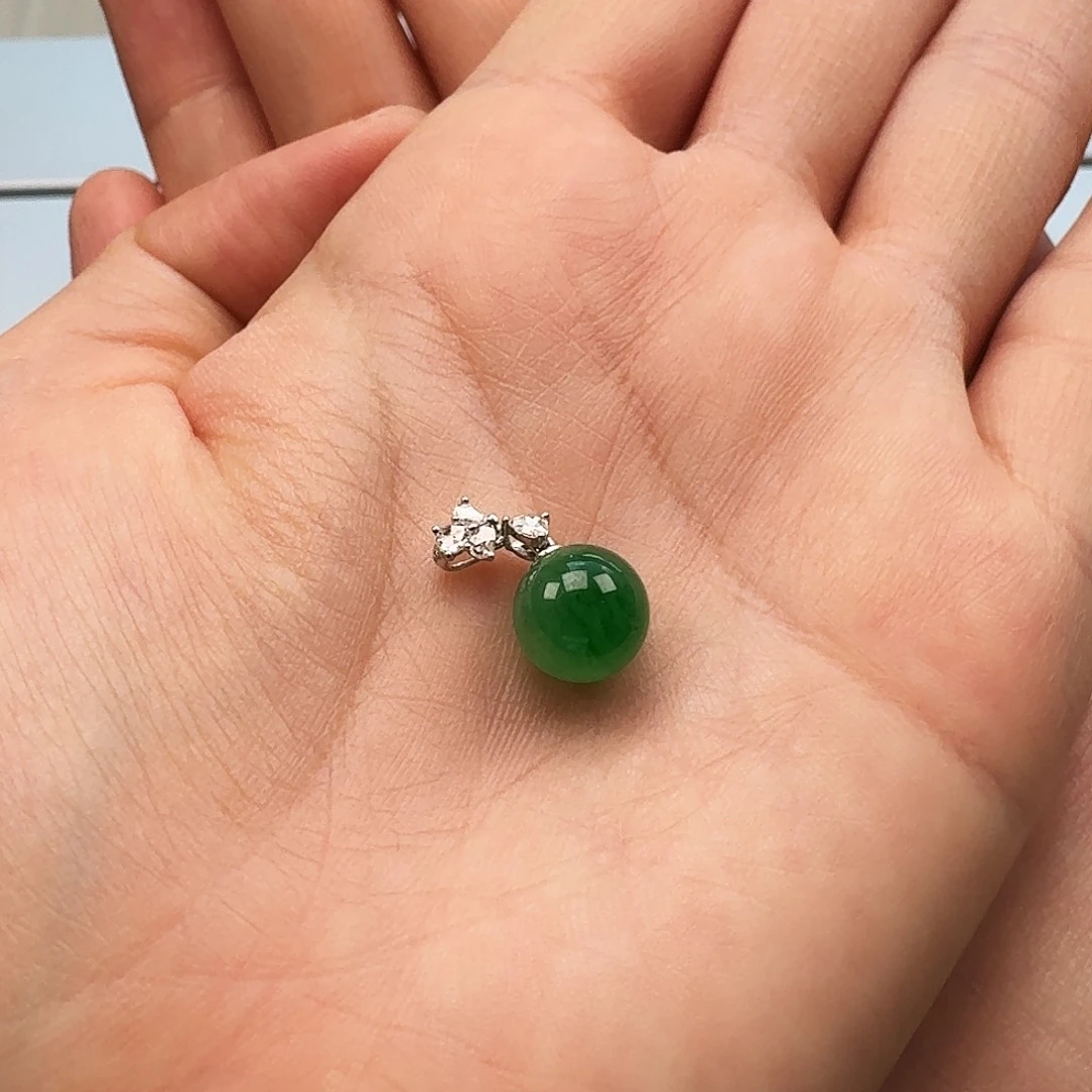 翡翠颈饰18K金镶嵌珠珠