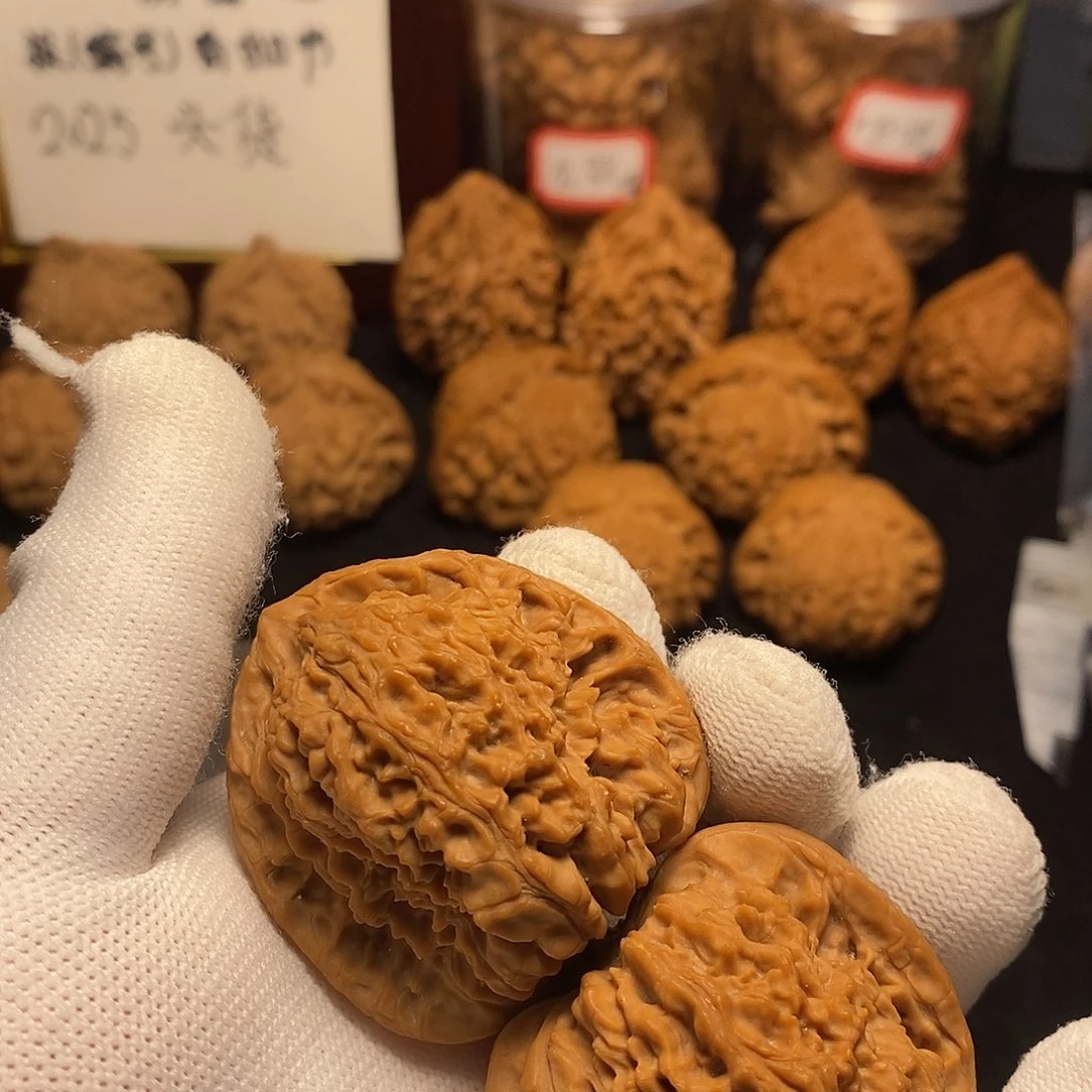 玻***城把件文玩核桃南疆石0138