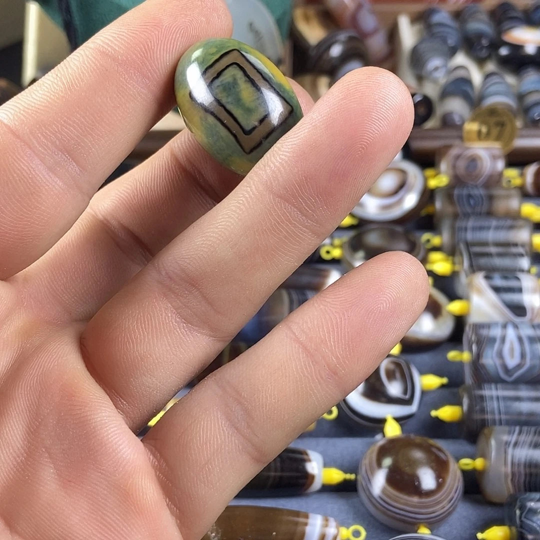 未镶嵌颈饰玛瑙/玉髓