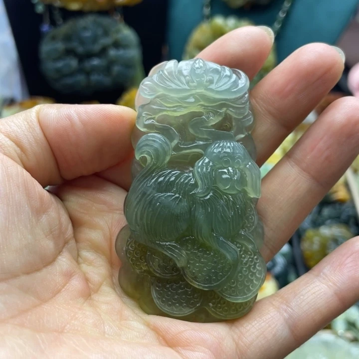 未镶嵌蛇纹石玉颈饰