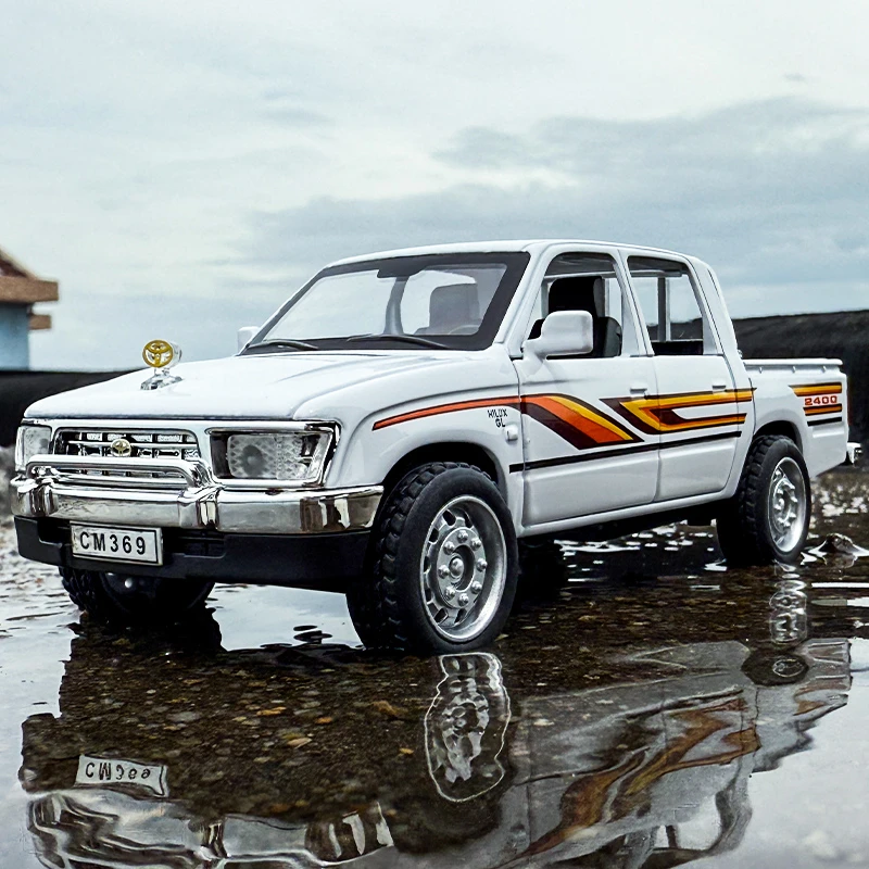 仿真合金车模1:32海拉克斯皮卡汽车模型男孩声光玩具金属收藏摆件