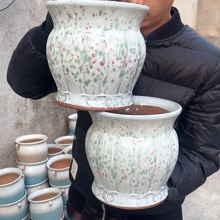 红陶大南瓜两个口径20*20