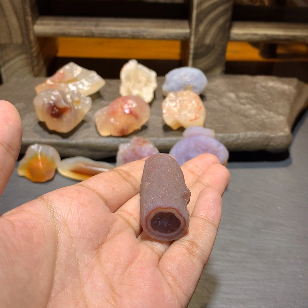 未镶嵌玛瑙/玉髓珠宝奇石