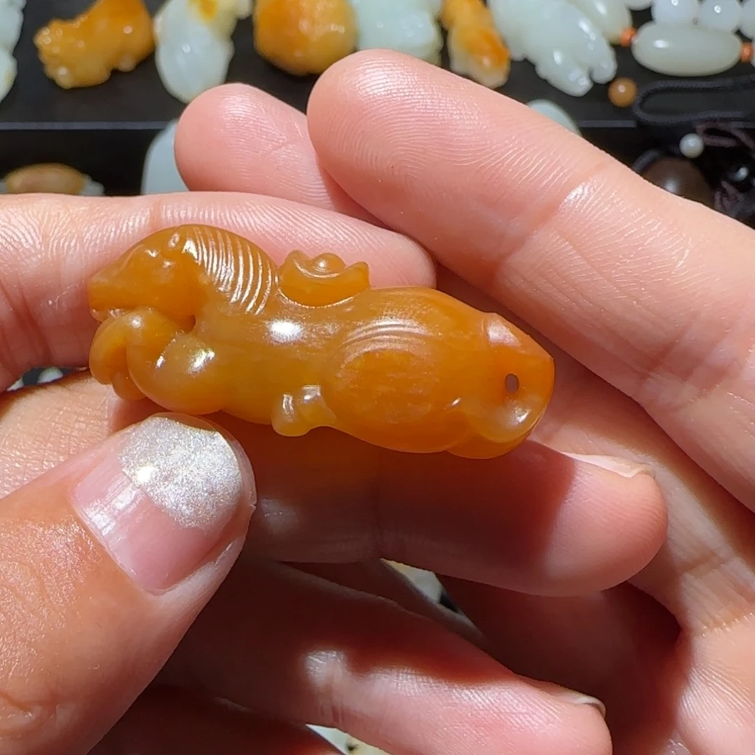 和田玉未镶嵌颈饰用****意