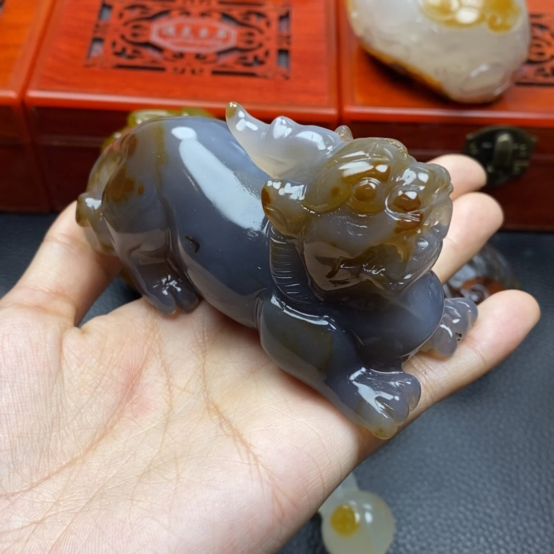 玛瑙/玉髓未镶嵌珠宝奇石