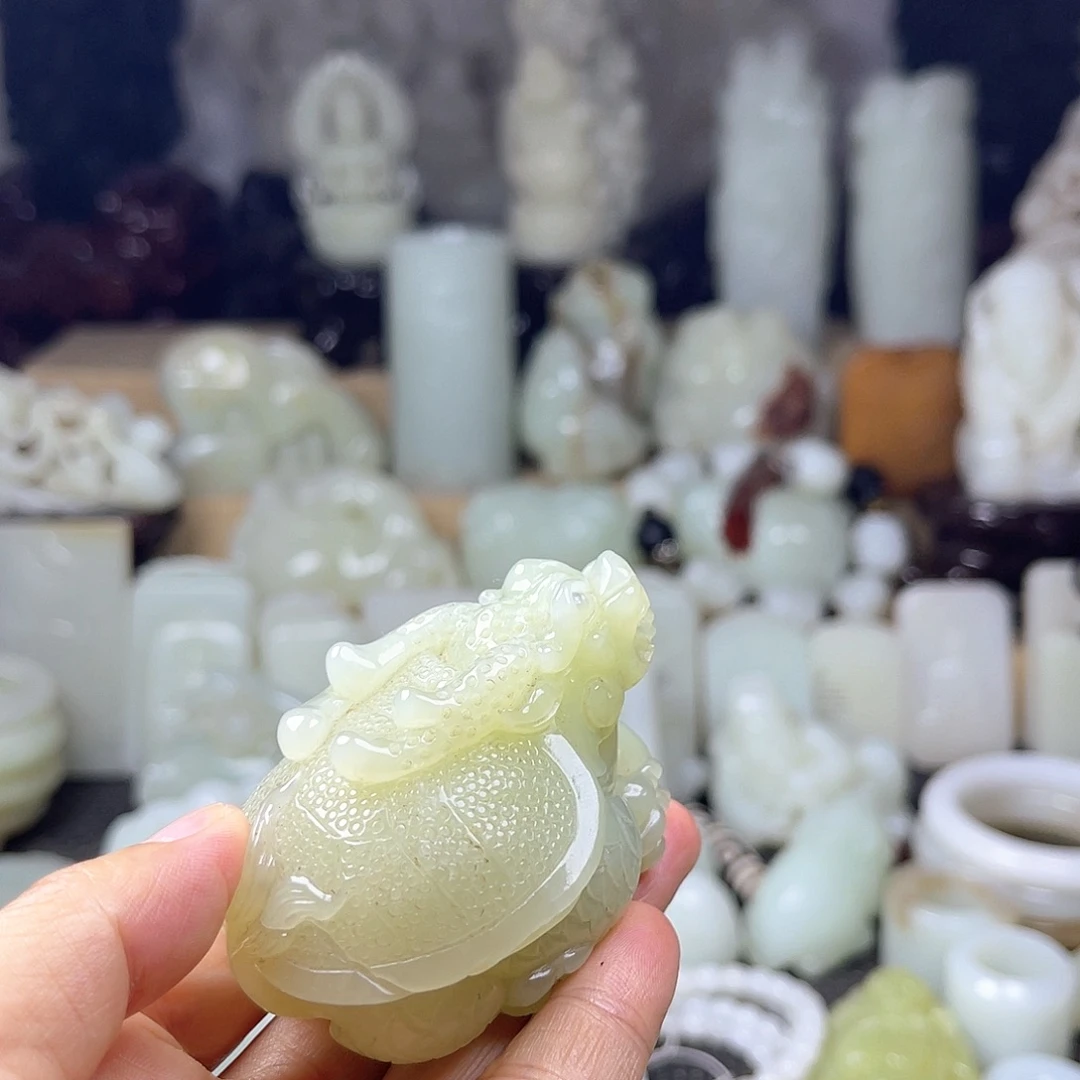 和田玉（糖玉）未镶嵌挂件