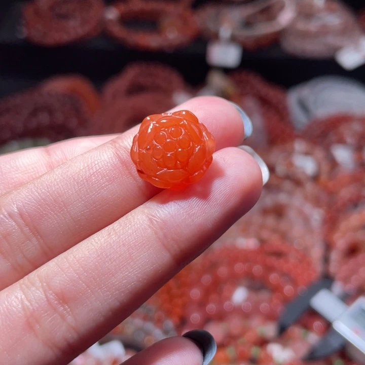 南红玛瑙未镶嵌莲花1775