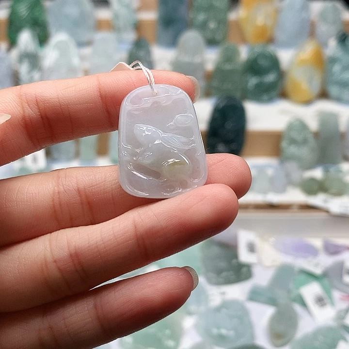 吊坠(不含链)未镶嵌翡翠