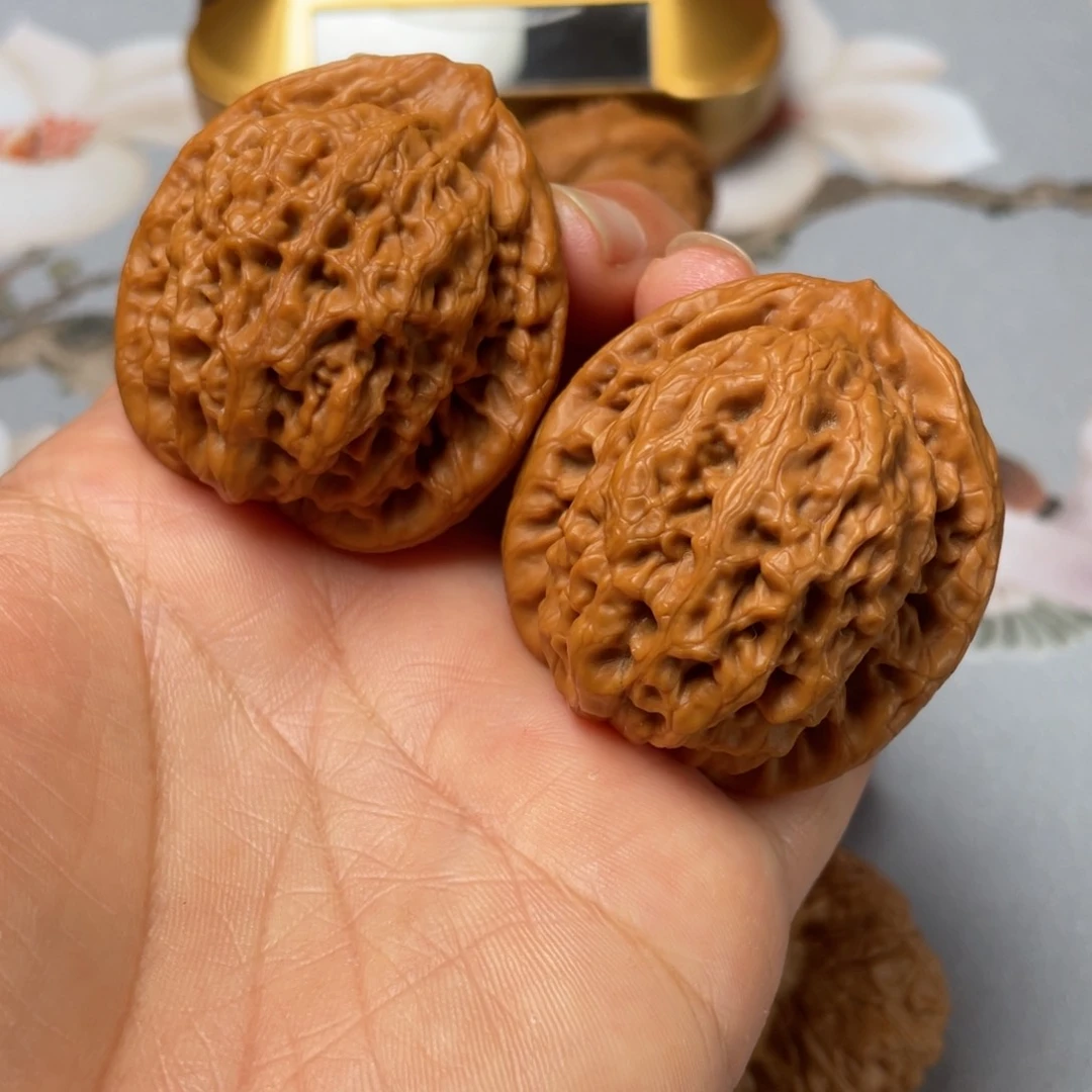 【闪购商品】文玩核桃吊坠金公子………