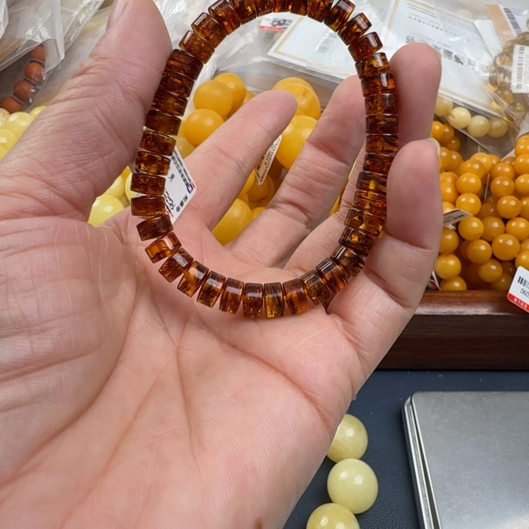 未镶嵌琥珀珠宝奇石