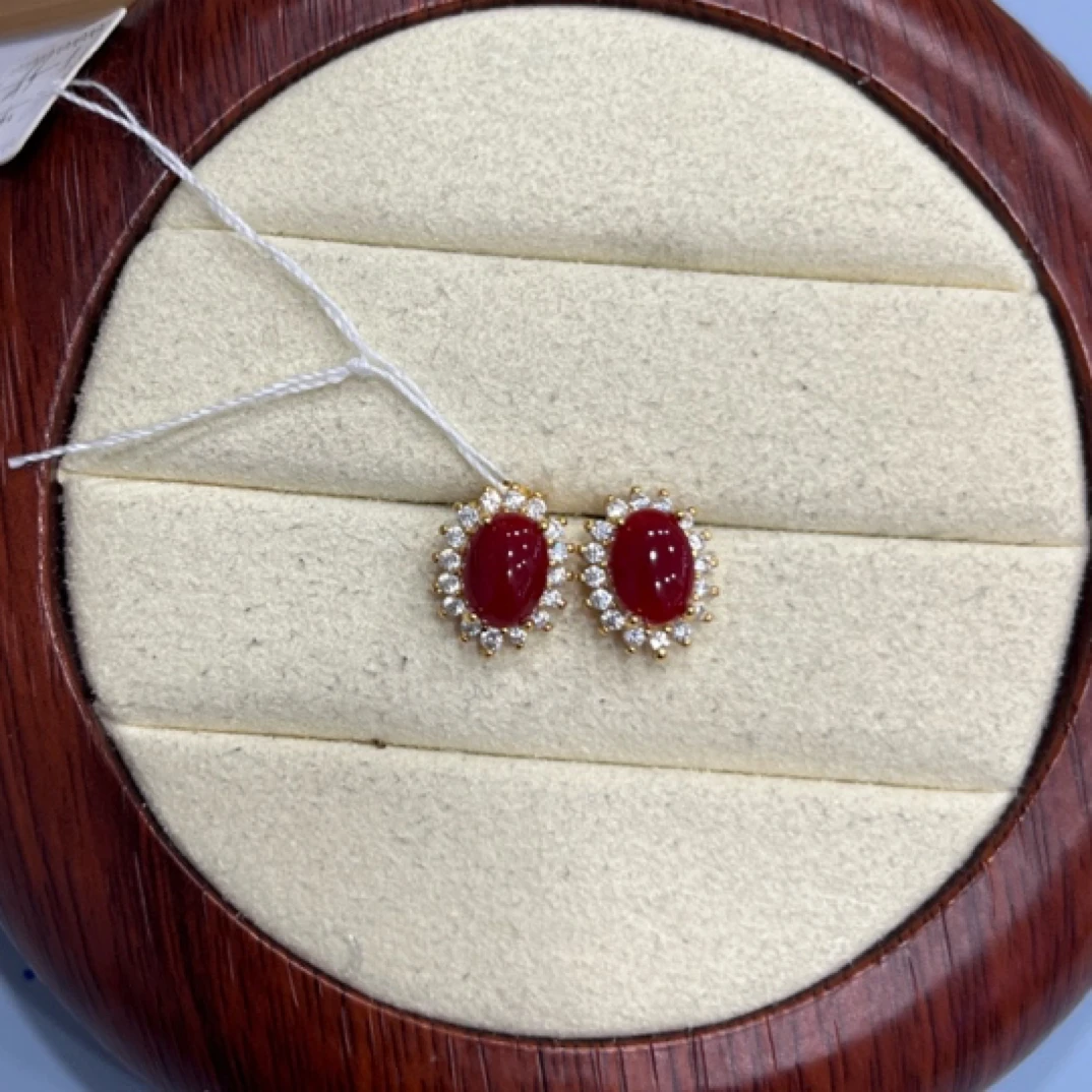 天然红珊瑚深牛血色925银耳钉