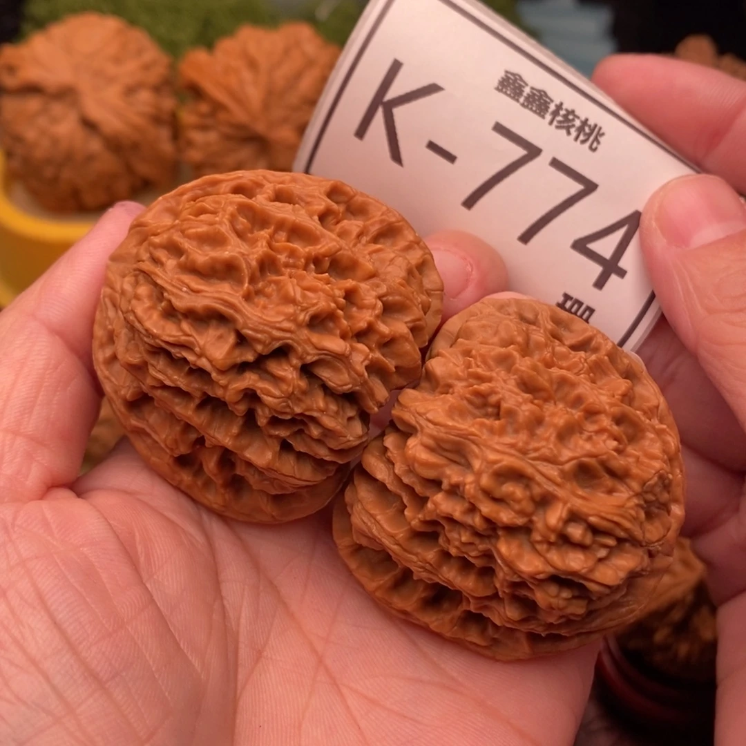 桃核把件南疆44…..