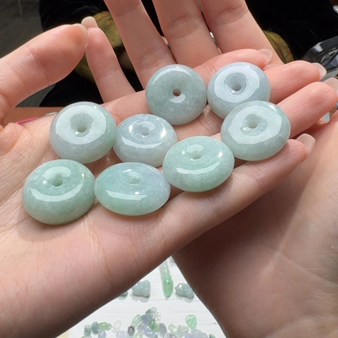 未镶嵌挂件翡翠福利1个，不包邮，拍邮费发货