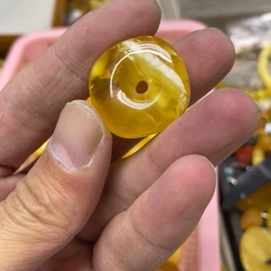 未镶嵌蜜蜡裸石吊坠