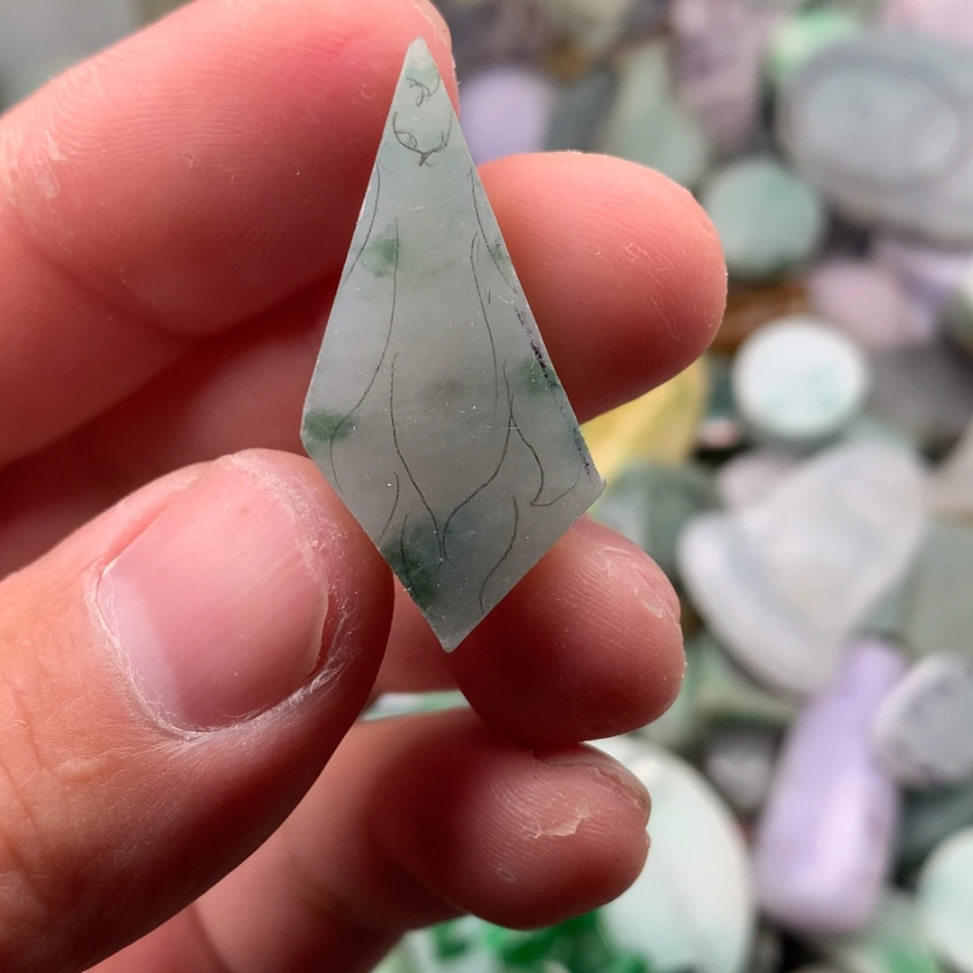 定制翡翠未镶嵌玉兰花开