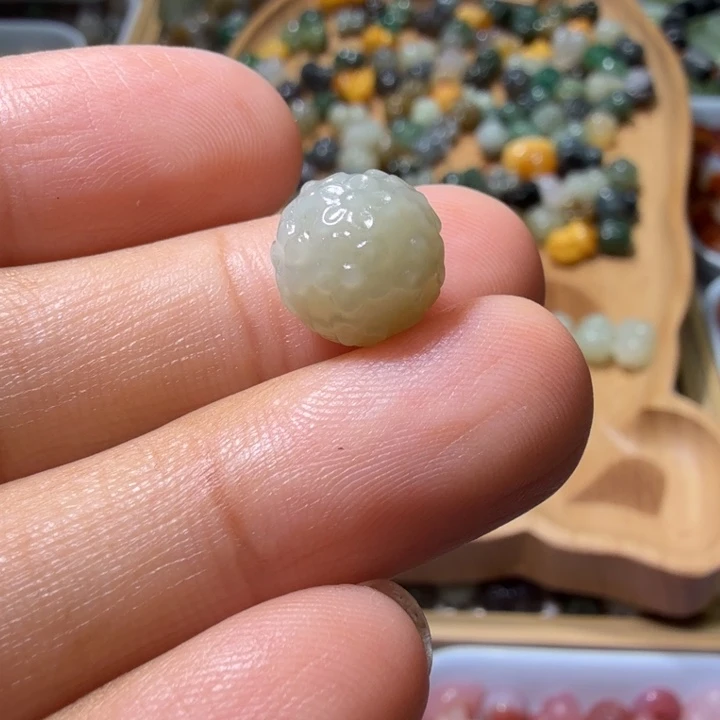 和田玉未镶嵌珠宝半成品