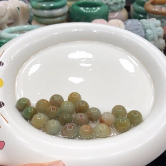 未镶嵌石英质玉珠宝半成品27