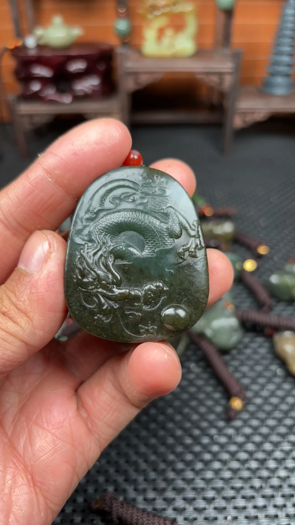 保真和田玉龙牌时尚吊坠百搭精雕拍一发一手工精致气质