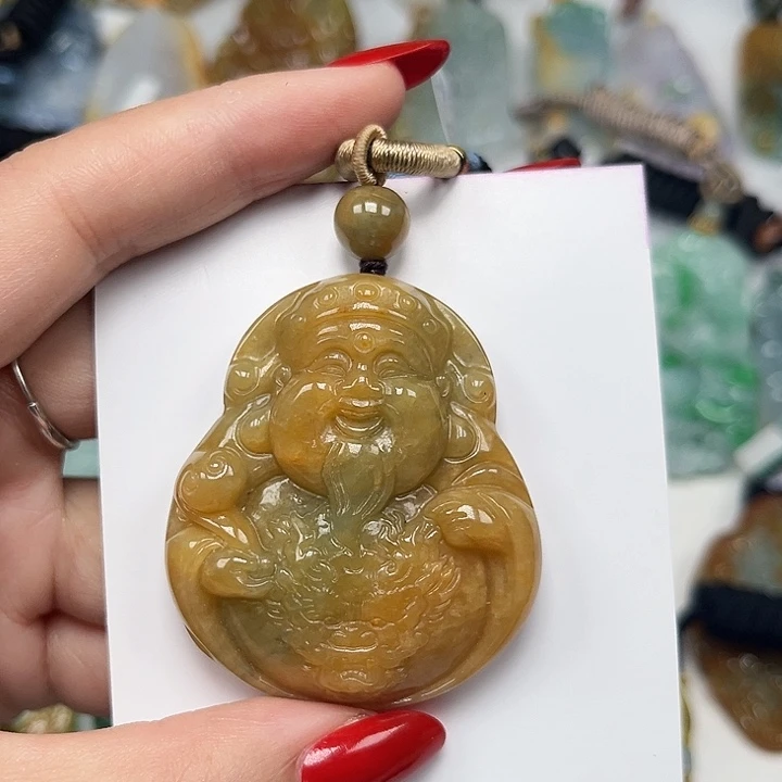 翡翠未镶嵌颈饰财神