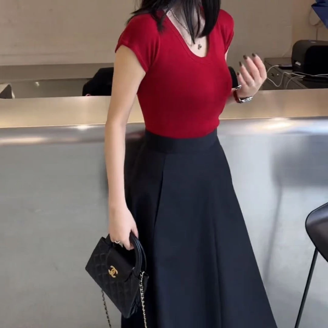 2025春夏新款时尚显瘦气质女士网红洋气两件套百搭款D7881