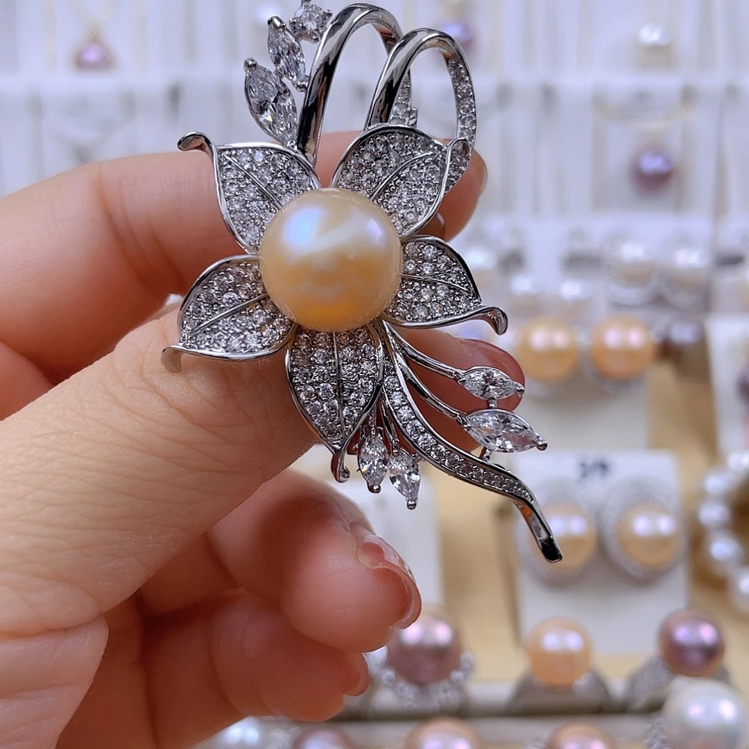 未镶嵌淡水珍珠胸饰