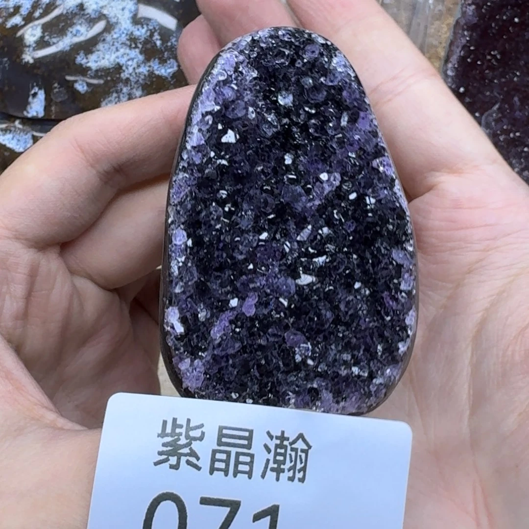 玛瑙/玉髓未镶嵌珠宝奇石