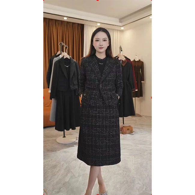 L624 时尚格纹半身裙两件套2025年春季新款高档奢华显瘦遮肉裙子