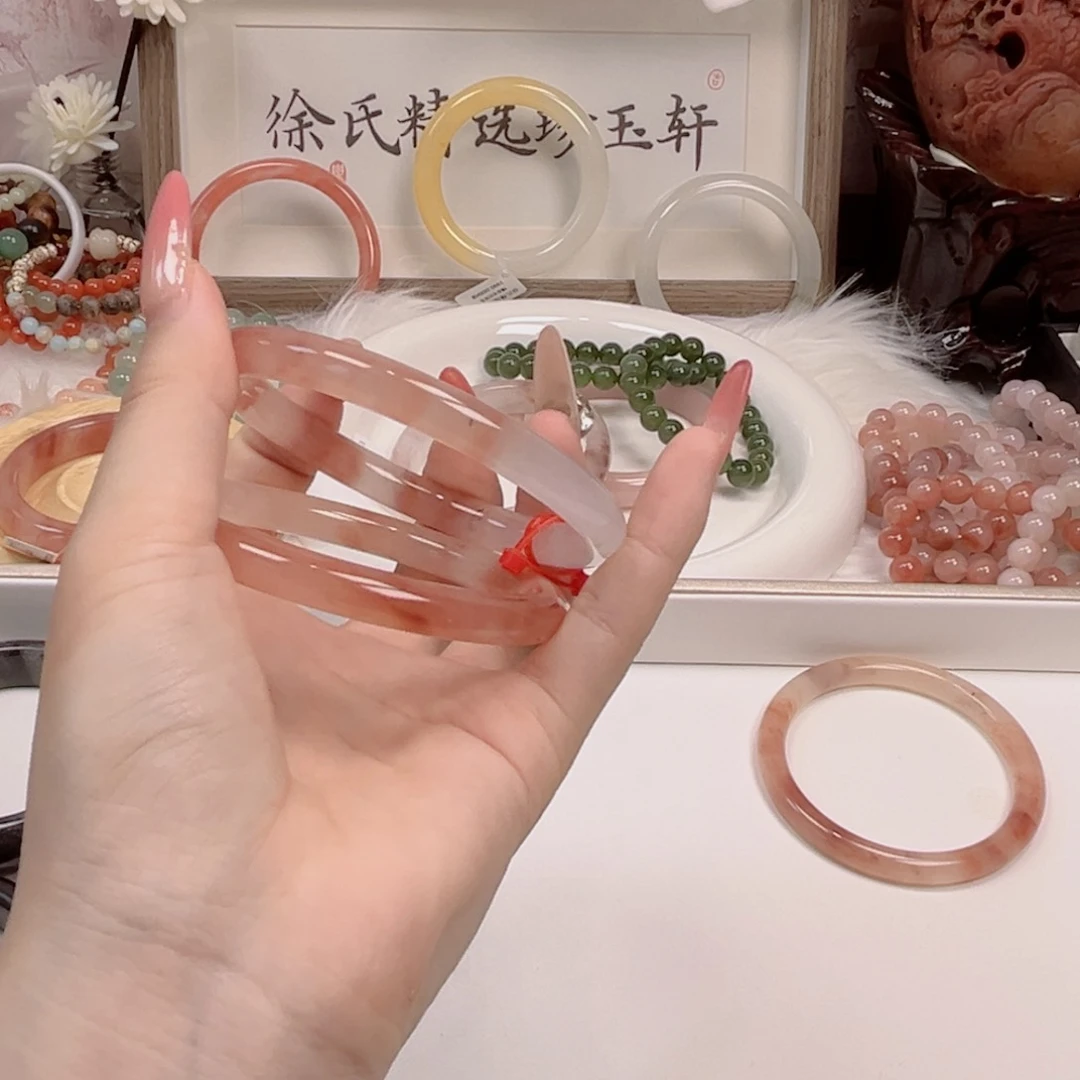 未镶嵌手镯石英质玉物*.