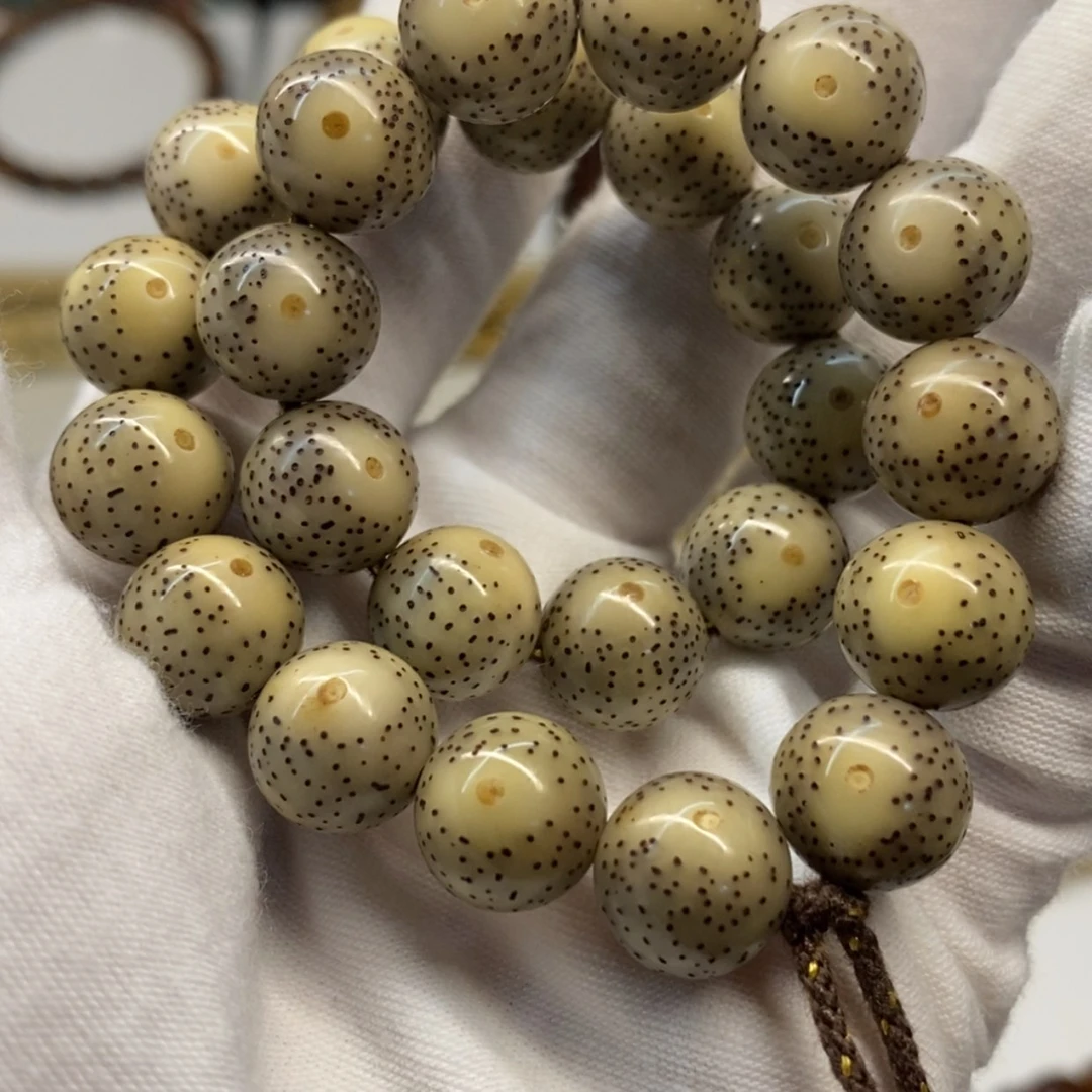 【闪购商品】吊坠星月菩提石玉料11圆