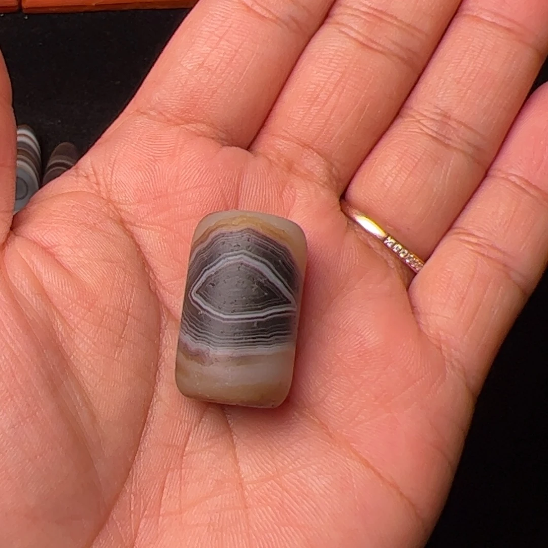 龘***尔玛瑙/玉髓未镶嵌配饰