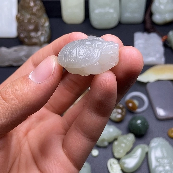 未镶嵌和田玉挂件