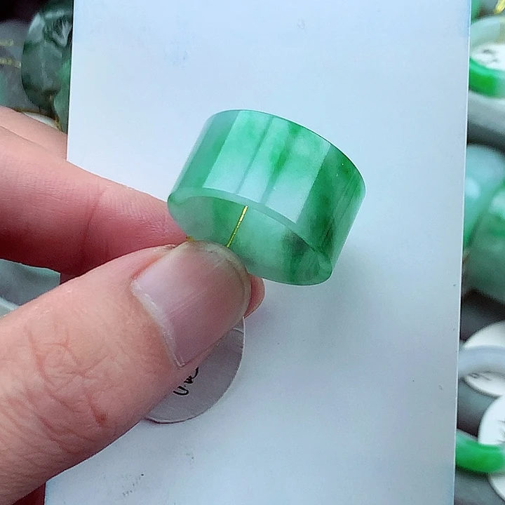 翡翠未镶嵌戒指20-21号圈