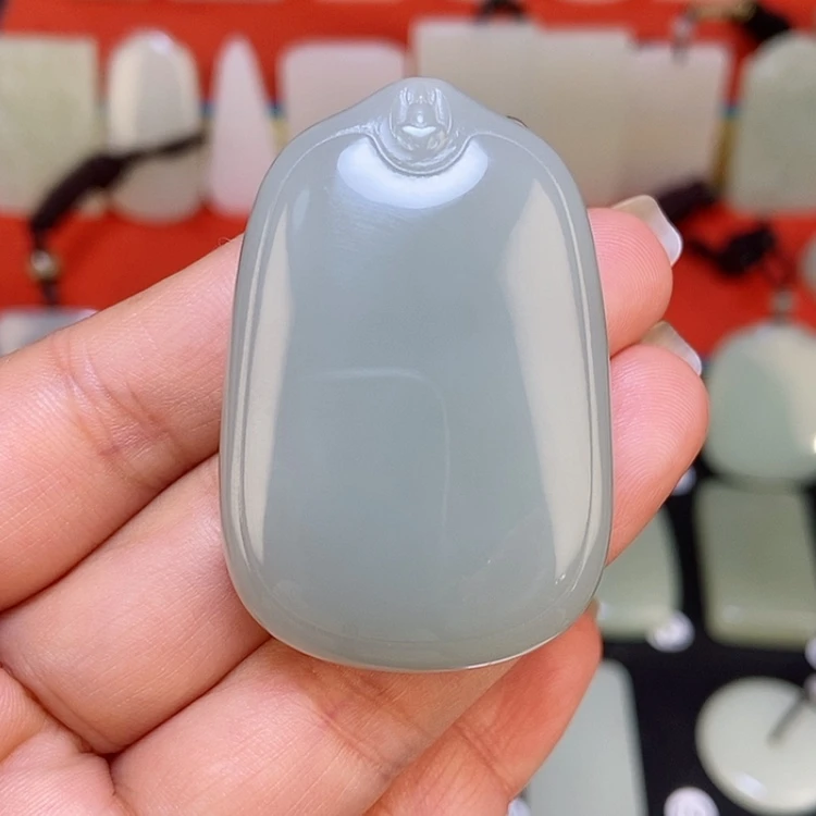 【闪购商品】颈饰未镶嵌和田玉