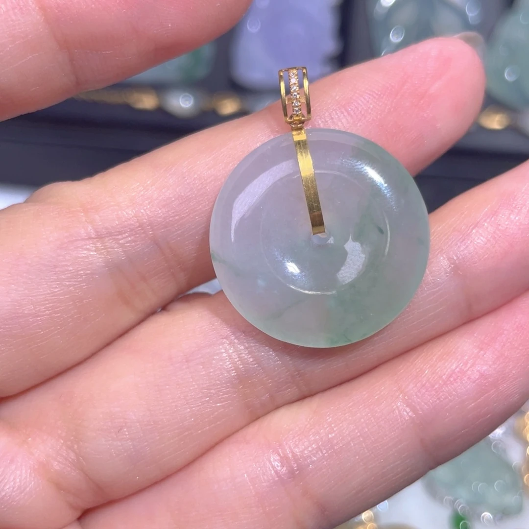 颈饰18K金镶嵌翡翠翡翠