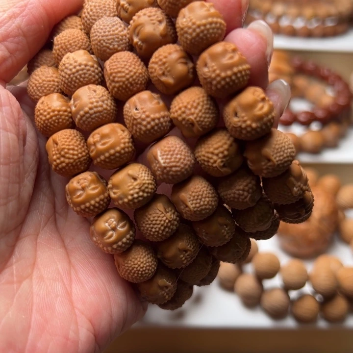 猴头核桃吊坠漏眼小宝宝佛