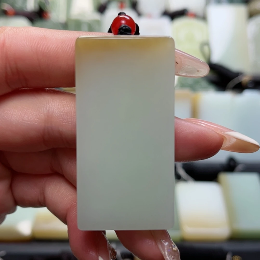 【闪购商品】颈饰未镶嵌和田玉