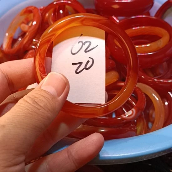 玛瑙/玉髓未镶嵌手镯