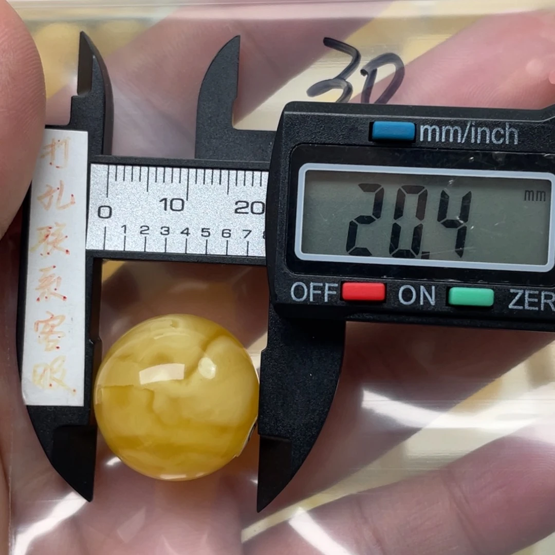 蜜蜡裸石未镶嵌社*人蜜蜡