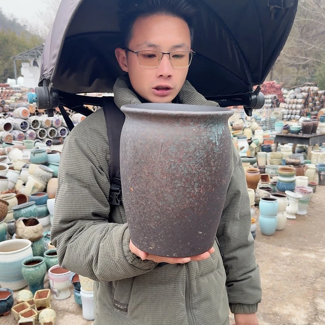 紫砂花盆口20高25（一个黑色泼墨