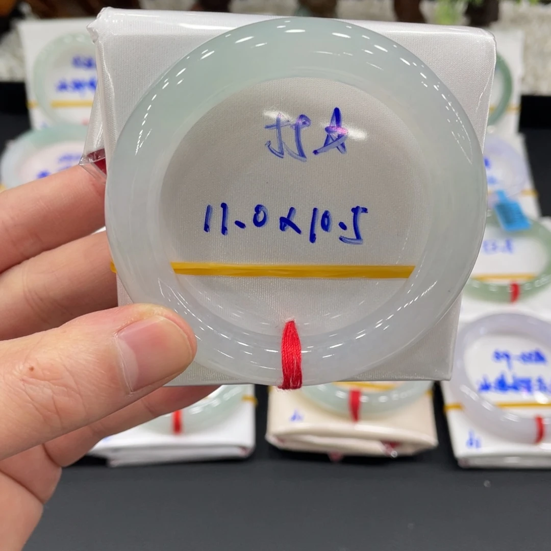 未镶嵌手镯翡翠翡翠