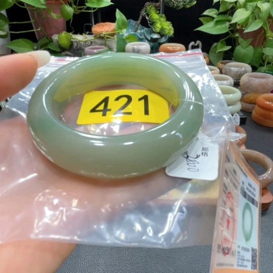 未镶嵌手镯石英质玉