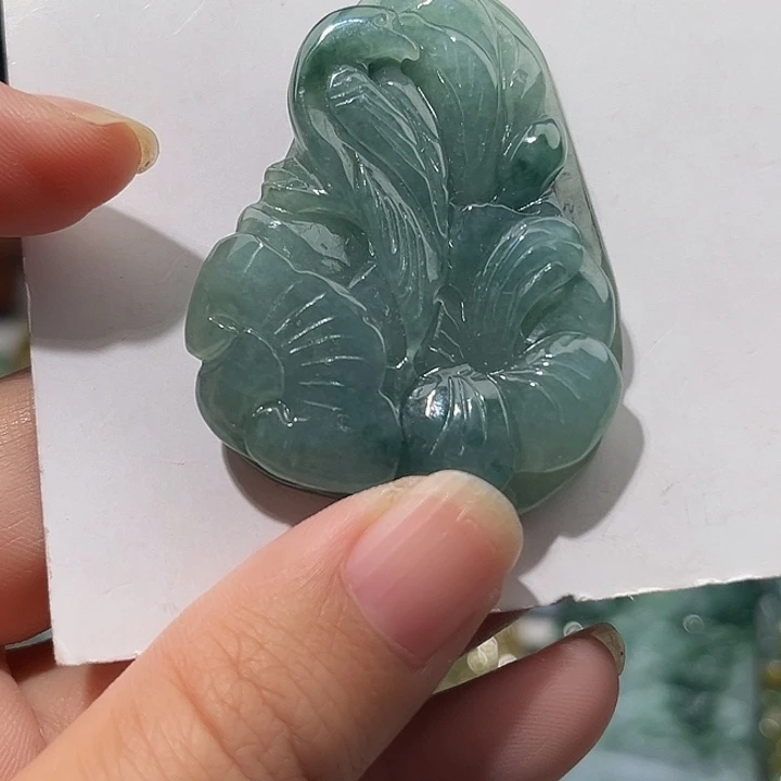 颈饰未镶嵌翡翠挂件
