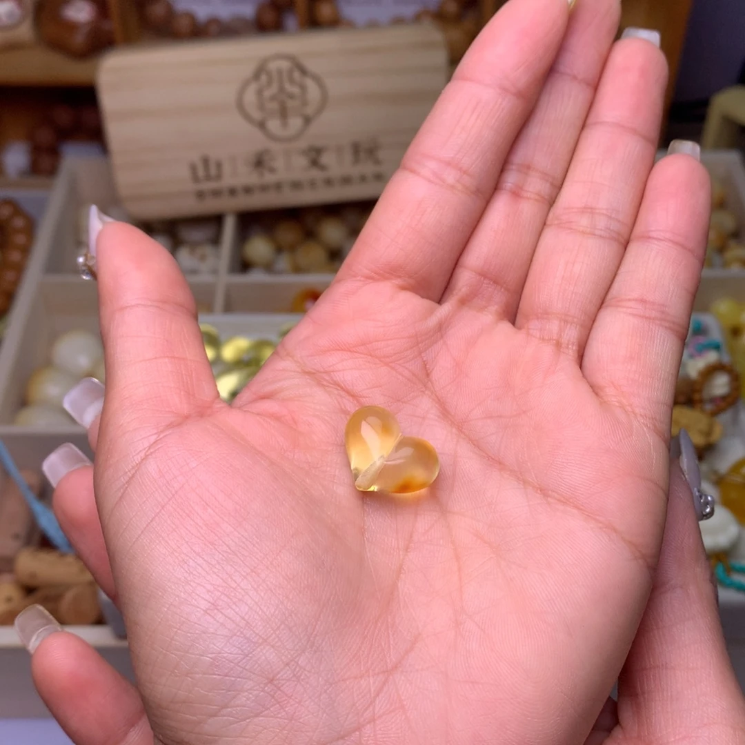 猴头核桃吊坠1.17克小蜜心