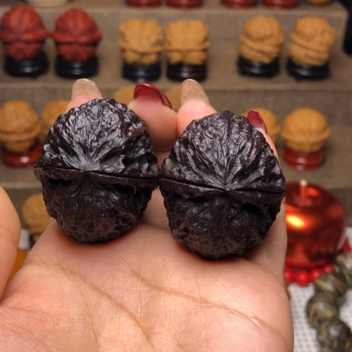 文玩核桃把件35云顶绣球