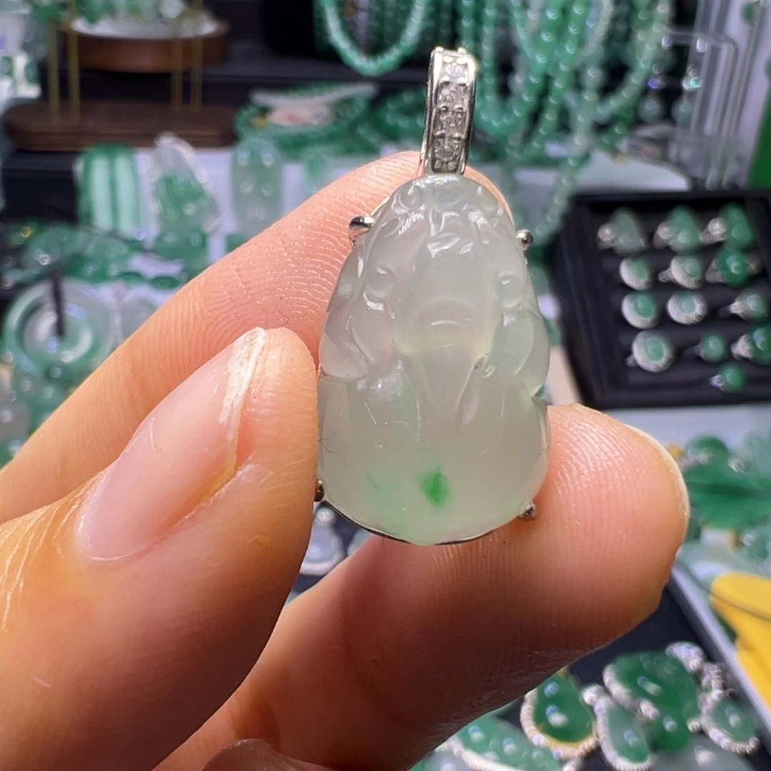 石英岩玉未镶嵌颈饰